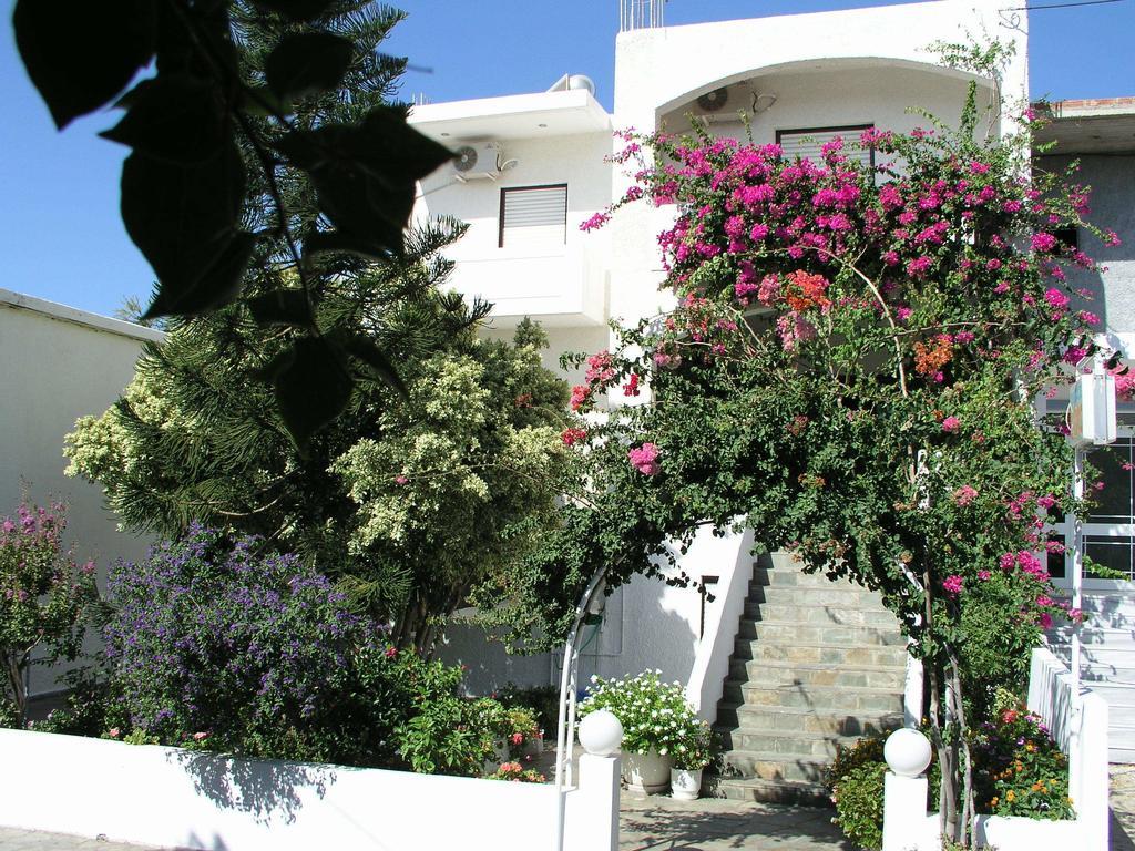 Studios George Palaiochora Habitación foto